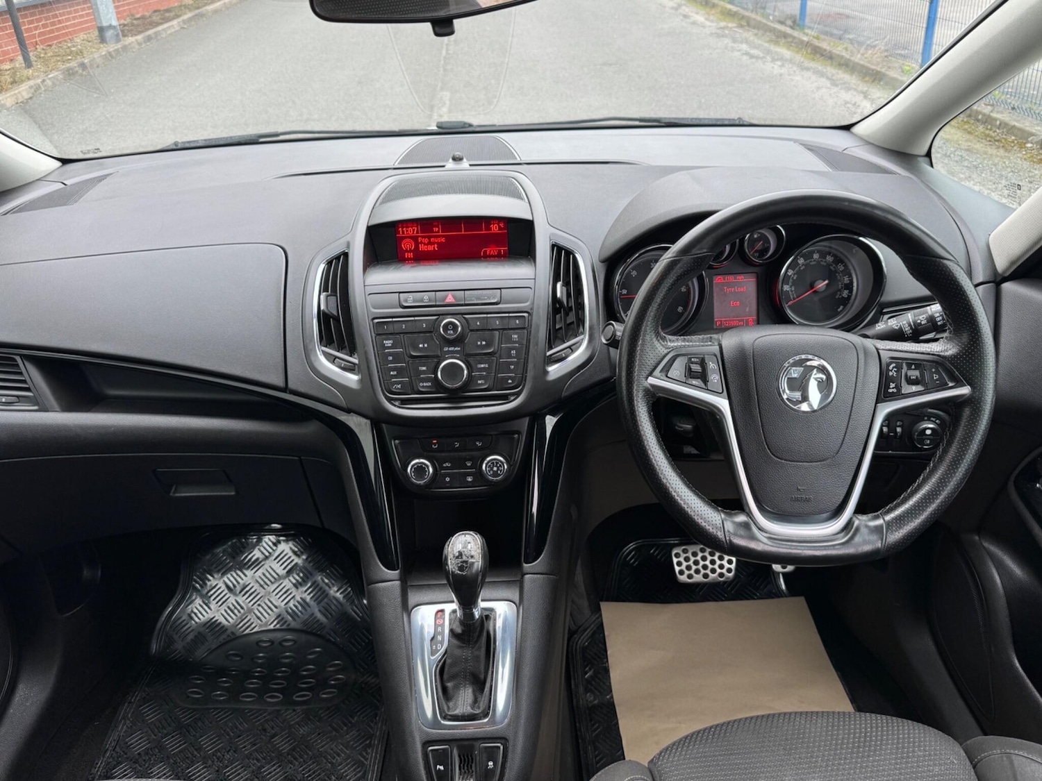 Used Vauxhall Zafira 2015 for sale - 77982616: Photo 17