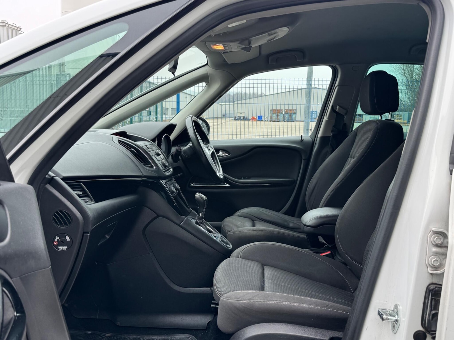 Used Vauxhall Zafira 2015 for sale - 77982616: Photo 21