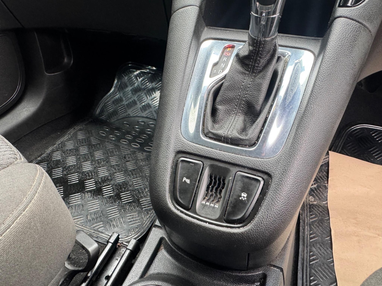 Used Vauxhall Zafira 2015 for sale - 77982616: Photo 23