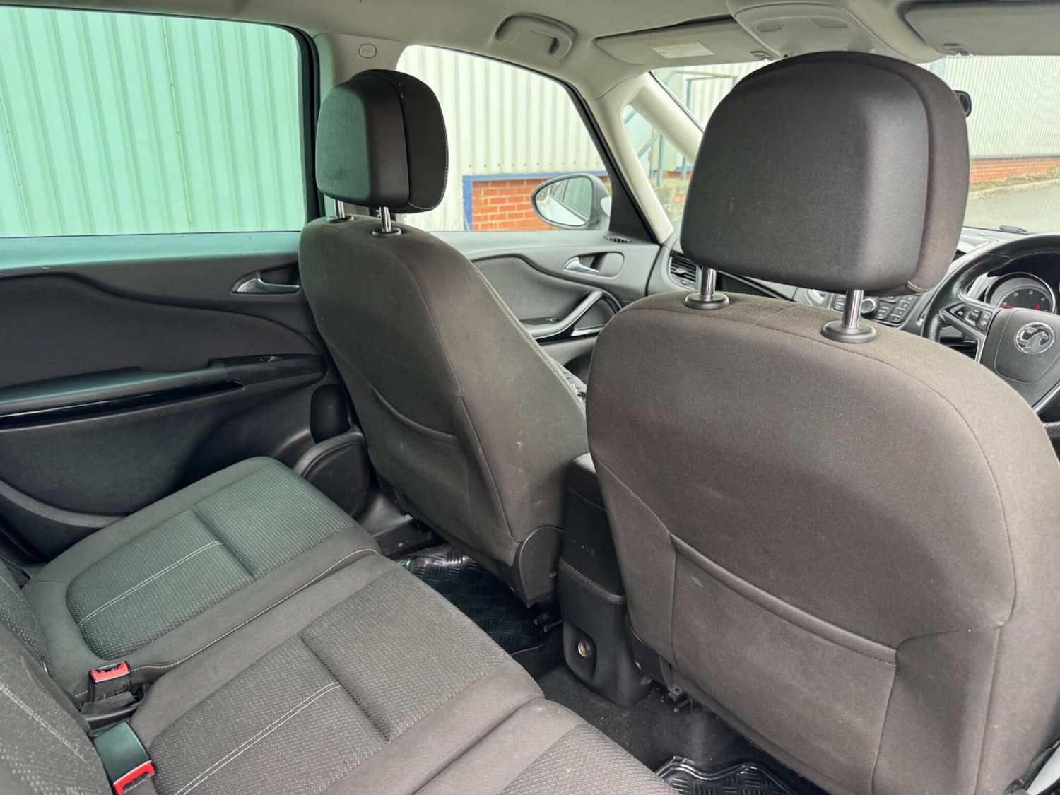 Used Vauxhall Zafira 2015 for sale - 77982616: Photo 25