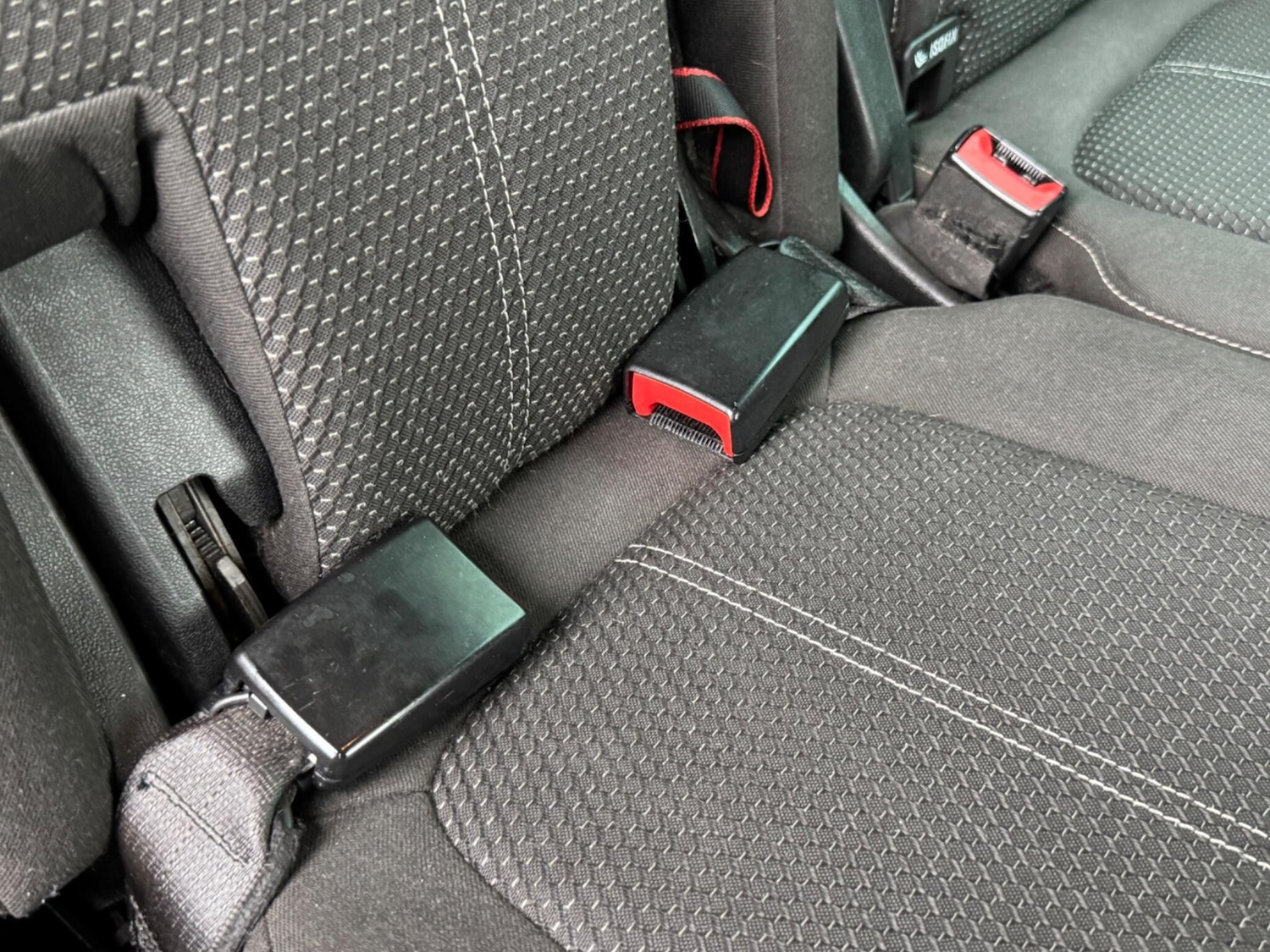 Used Vauxhall Zafira 2015 for sale - 77982616: Photo 26