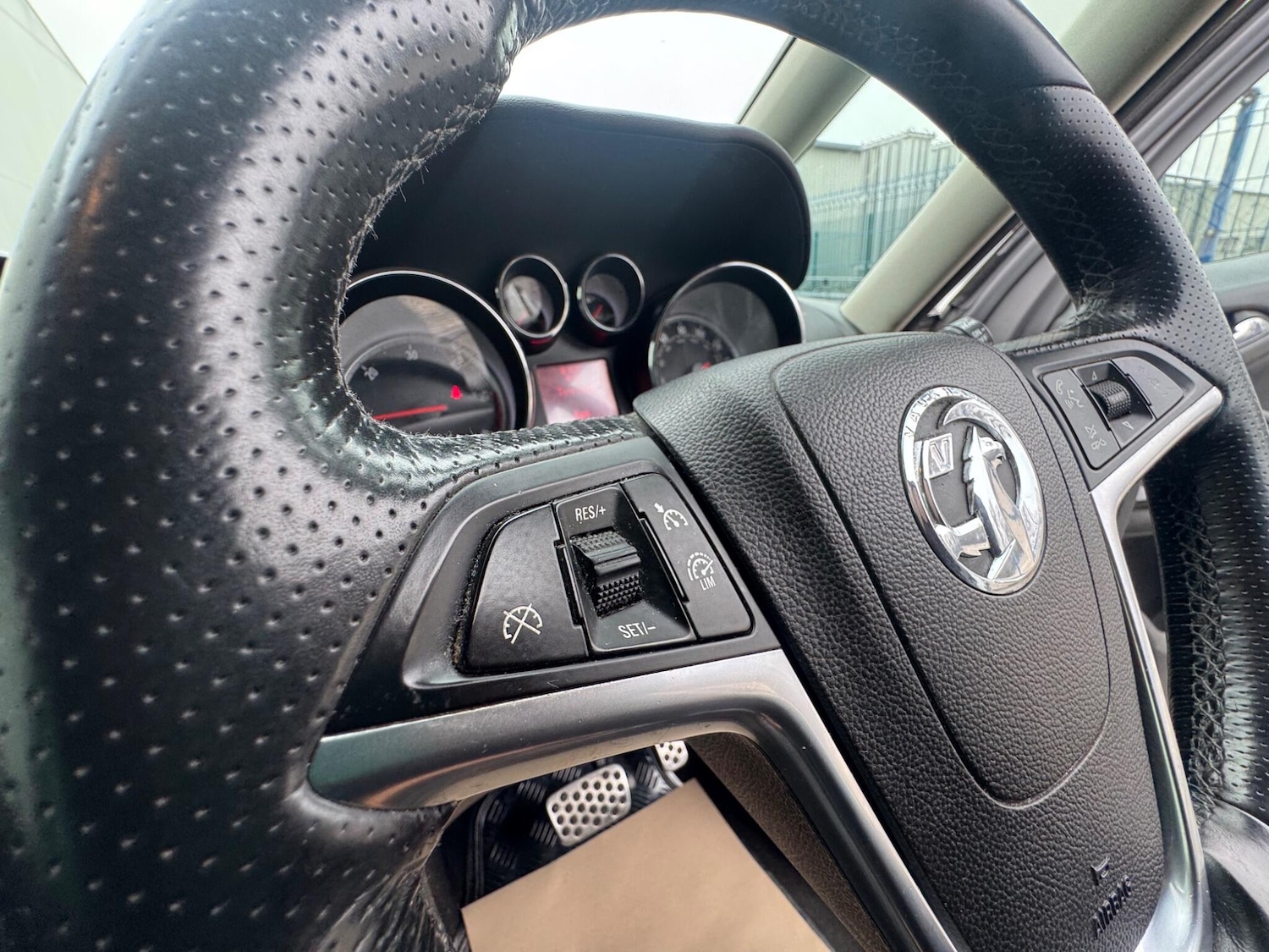 Used Vauxhall Zafira 2015 for sale - 77982616: Photo 33