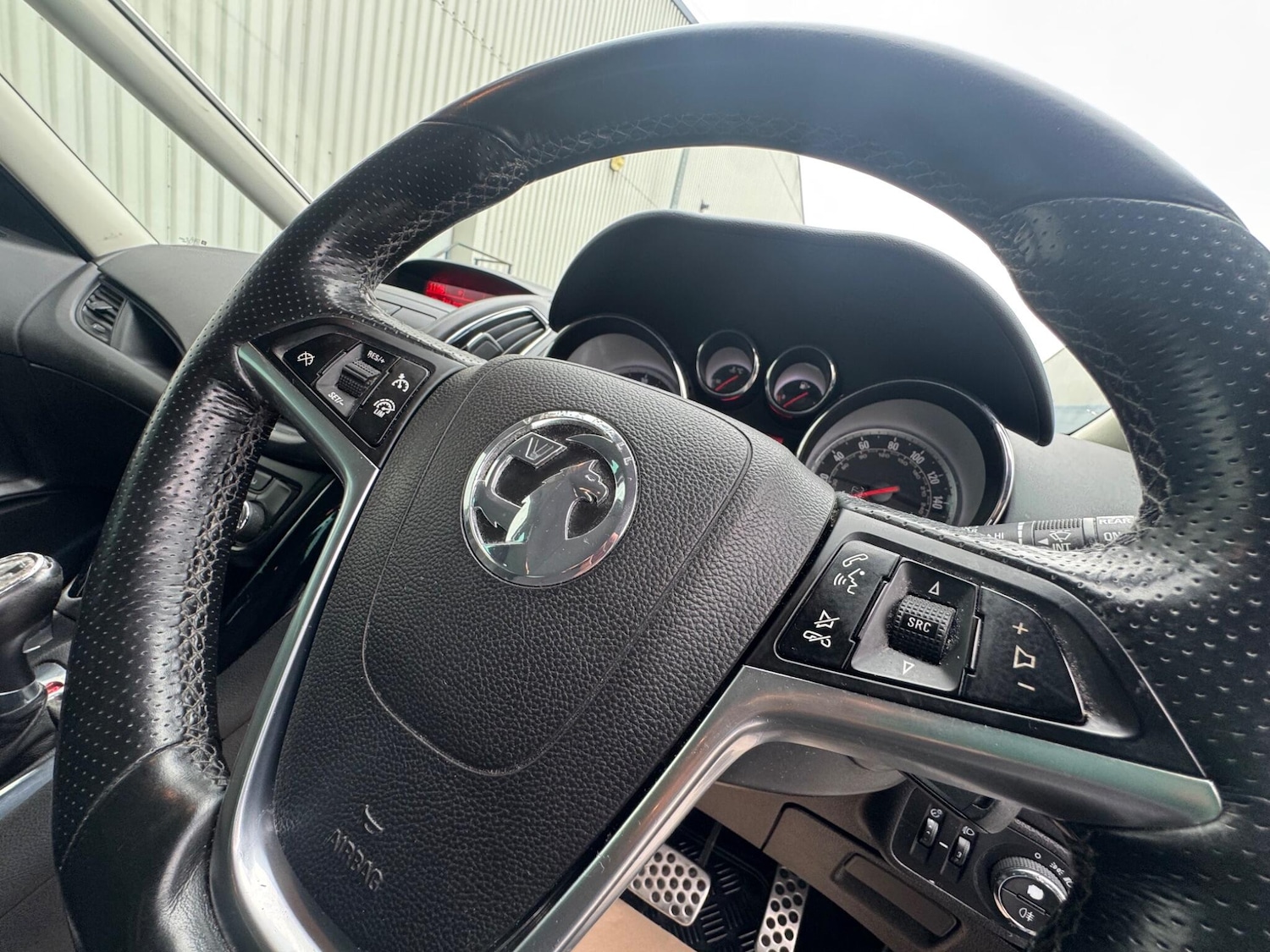 Used Vauxhall Zafira 2015 for sale - 77982616: Photo 34