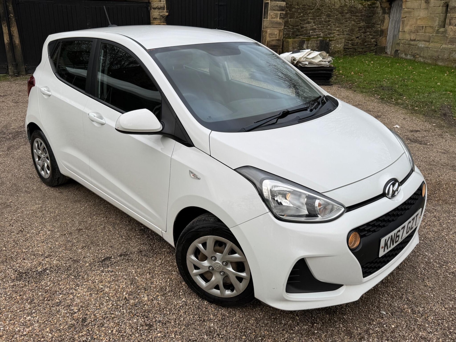 Used Hyundai i10 2018 for sale - 77853208: Photo 1