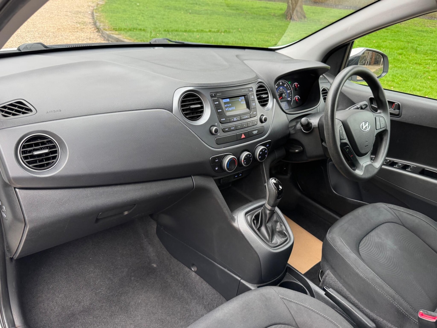 Used Hyundai i10 2018 for sale - 77853208: Photo 17