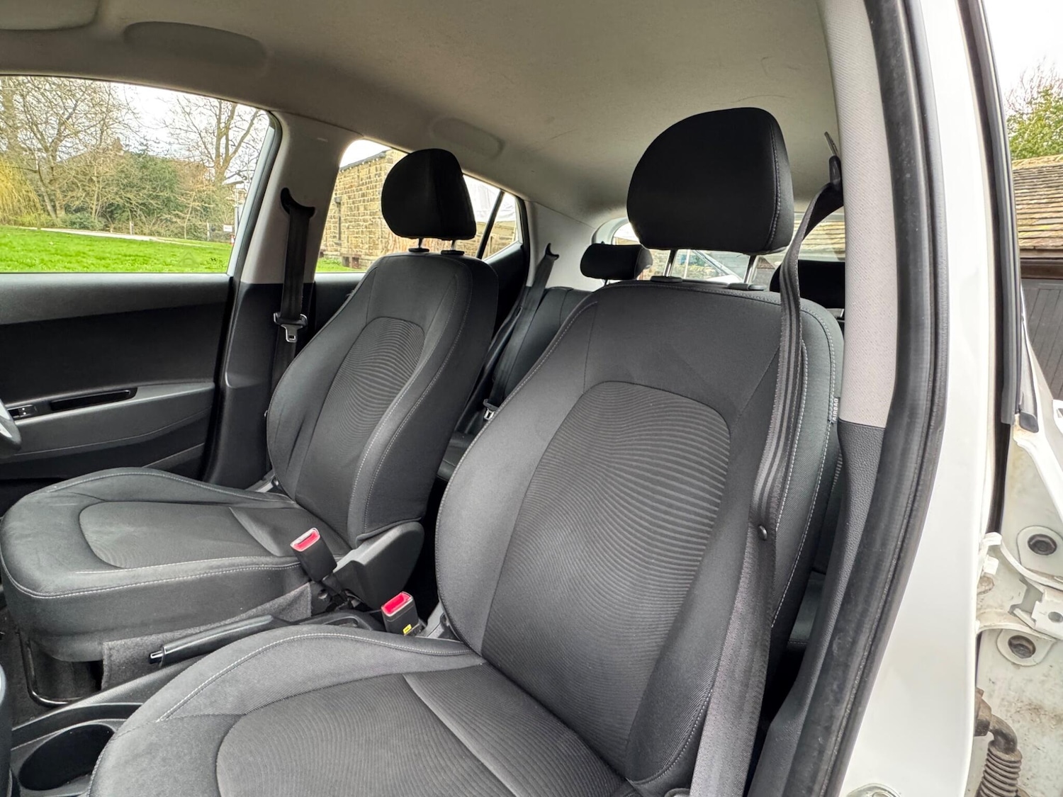 Used Hyundai i10 2018 for sale - 77853208: Photo 23