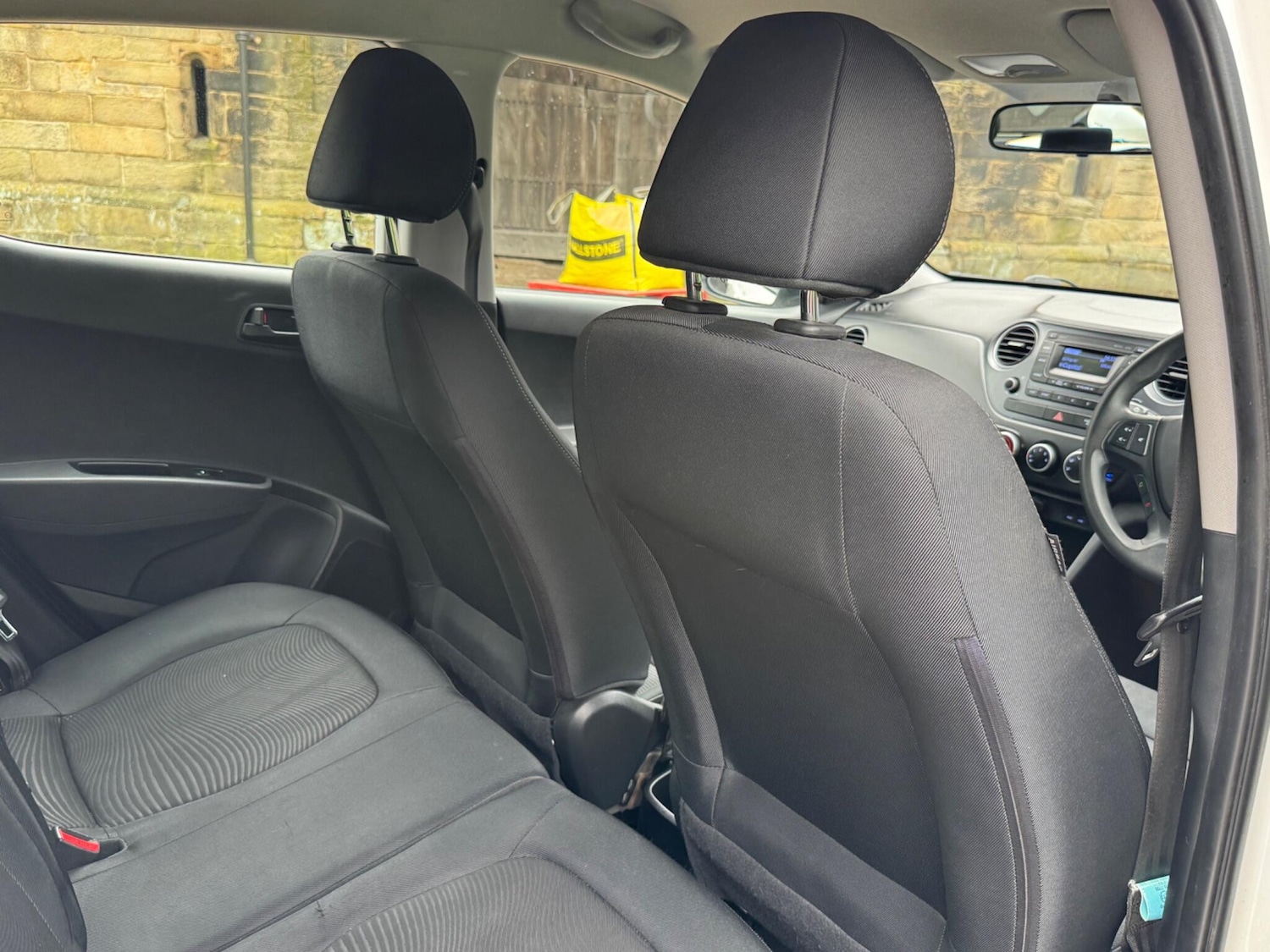 Used Hyundai i10 2018 for sale - 77853208: Photo 26