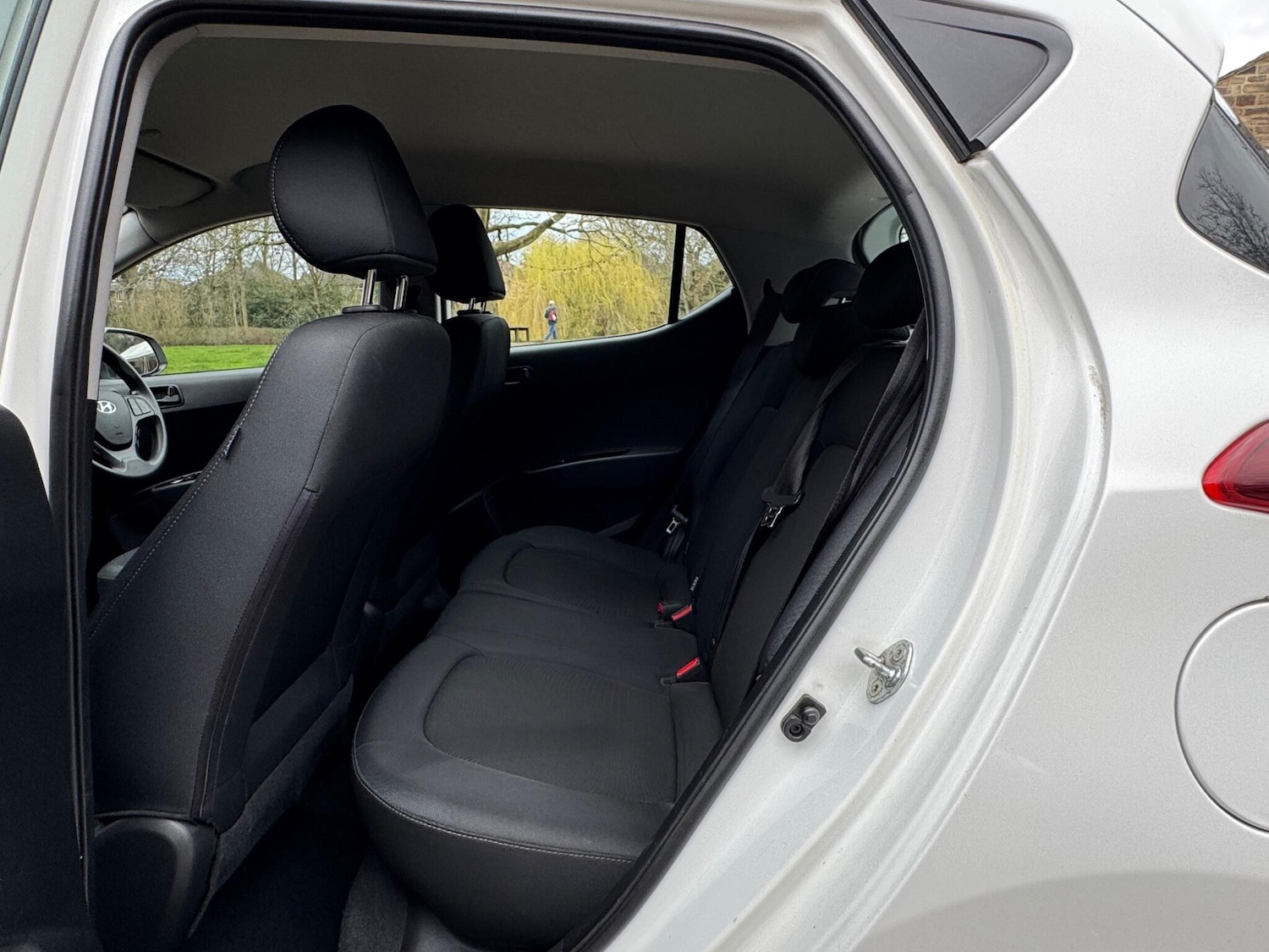 Used Hyundai i10 2018 for sale - 77853208: Photo 31