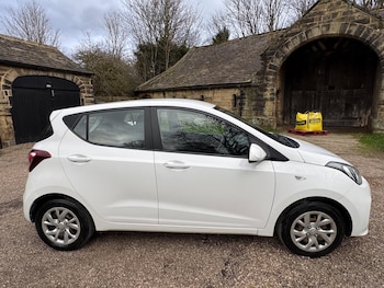 Used Hyundai i10 2018 for sale - 77853208: Photo