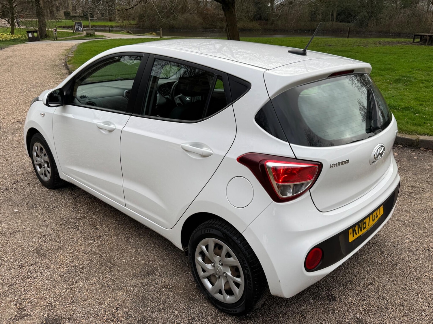 Used Hyundai i10 2018 for sale - 77853208: Photo 9