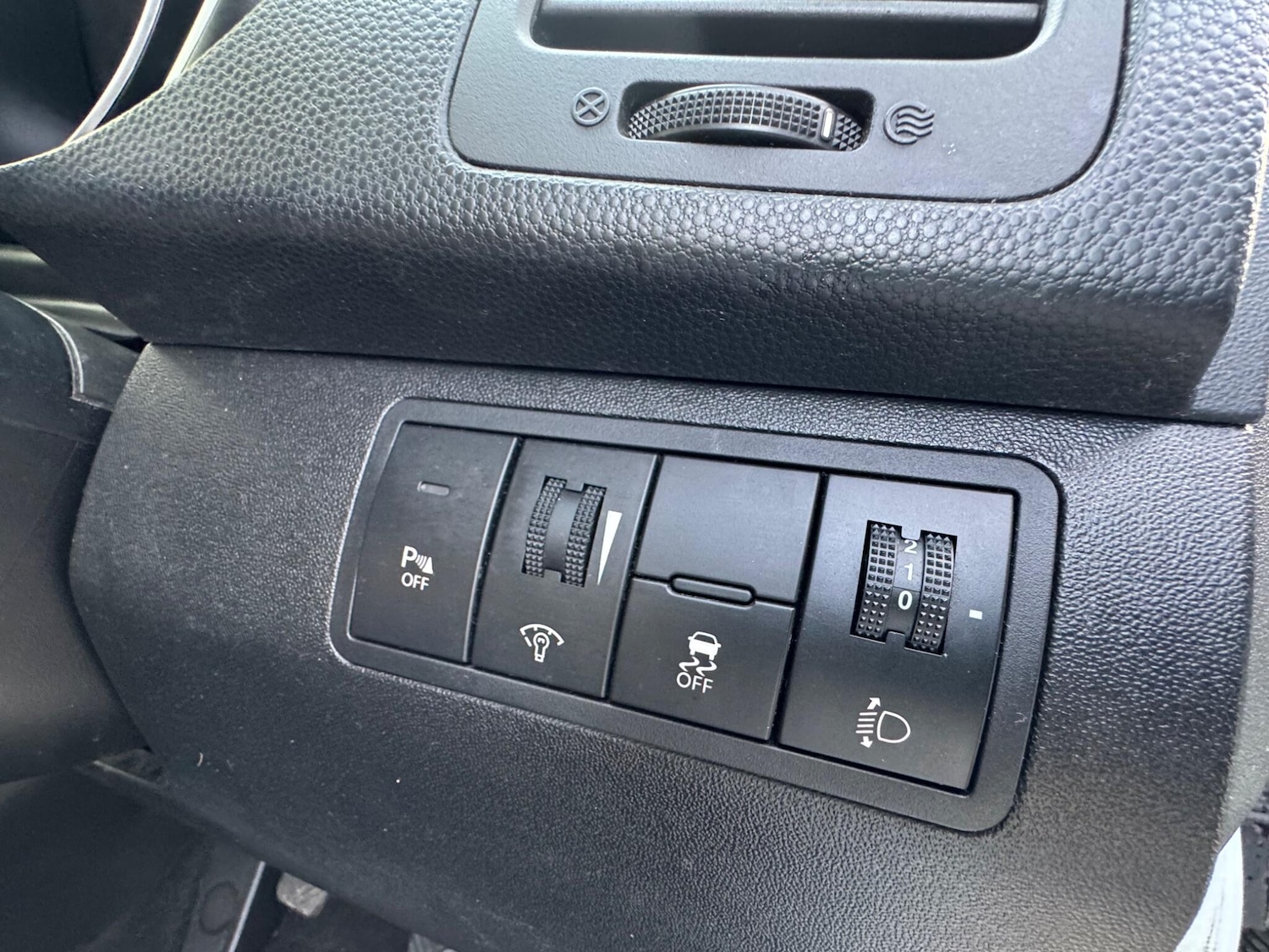 Used Kia Venga 2013 for sale - 77633956: Photo 31