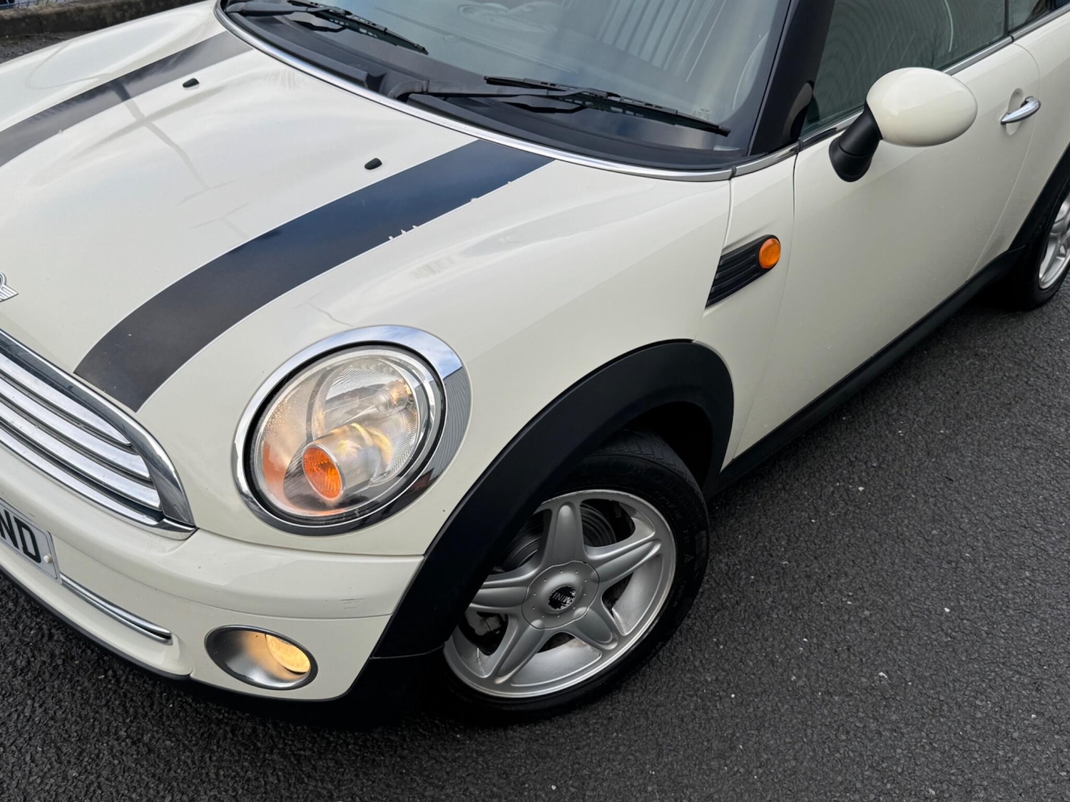 Used MINI Convertible 2009 for sale - 77633978: Photo 2
