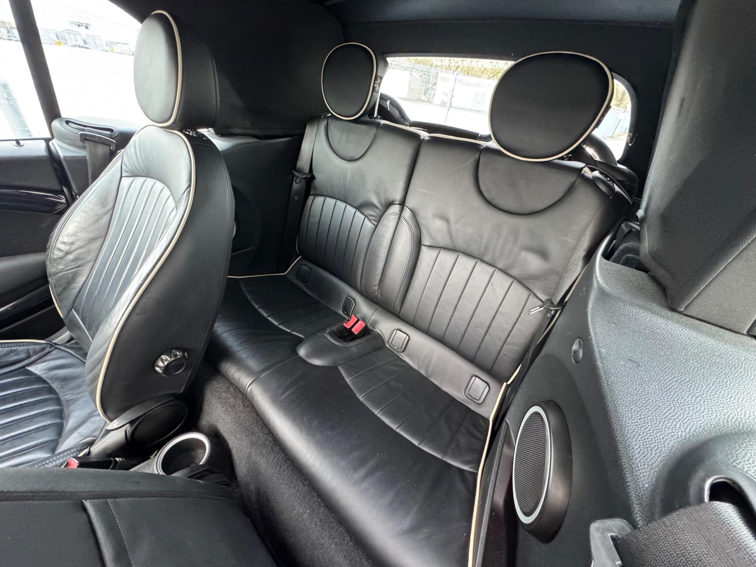 Used MINI Convertible 2009 for sale - 77633978: Photo 27