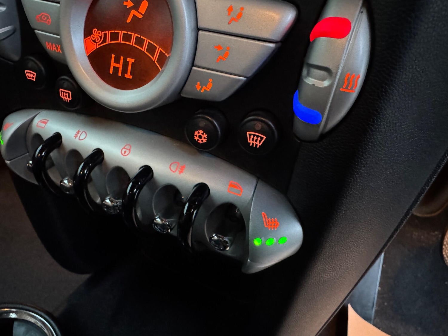 Used MINI Hatch 2010 for sale - 77315482: Photo 25