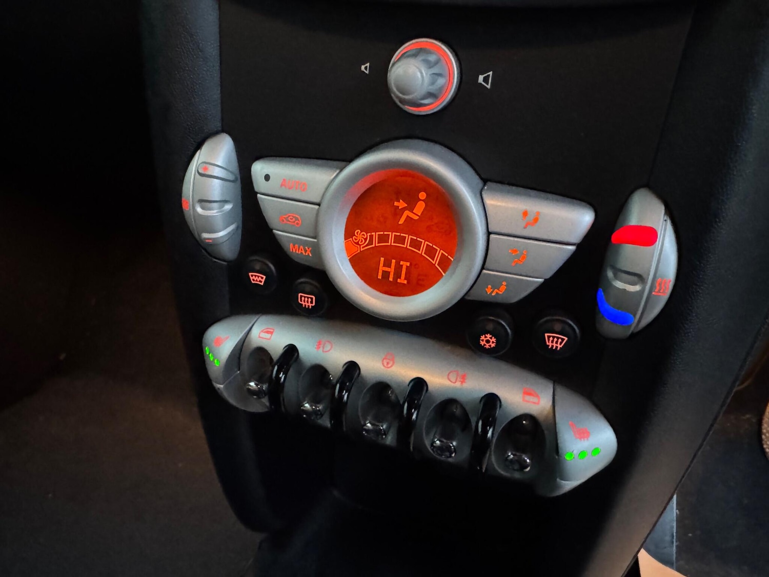 Used MINI Hatch 2010 for sale - 77315482: Photo 33