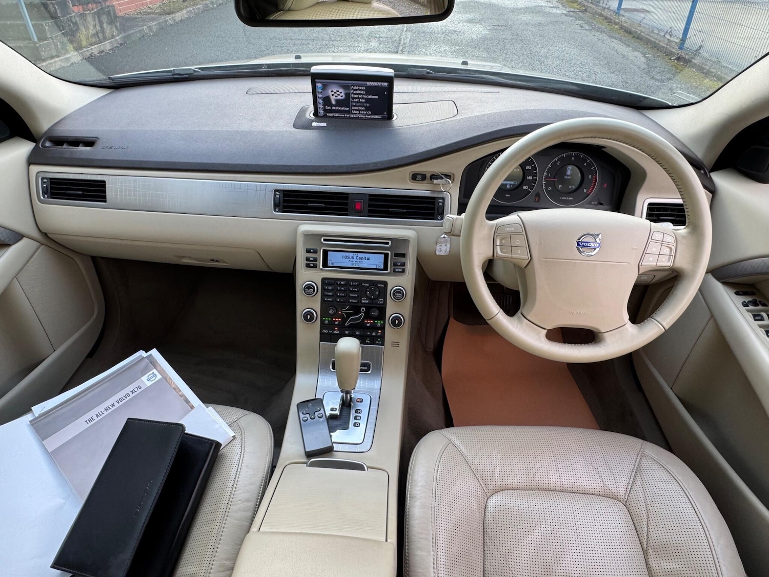 Used Volvo XC70 2008 for sale - 77229539: Photo 27