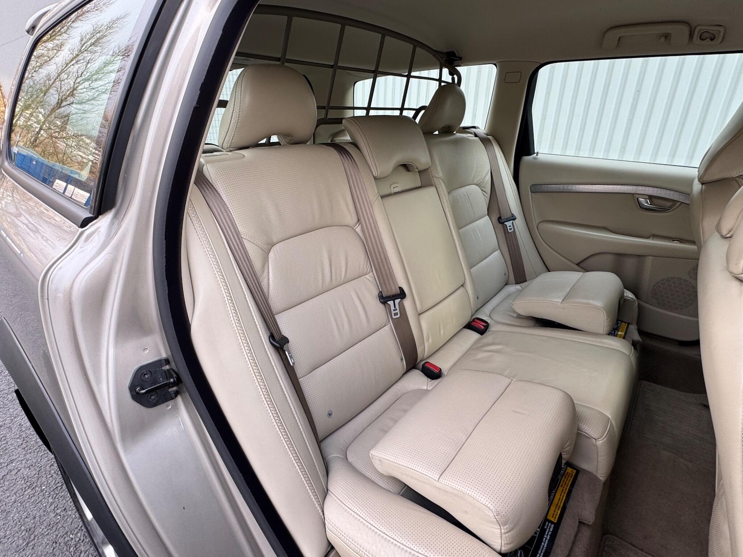 Used Volvo XC70 2008 for sale - 77229539: Photo 36