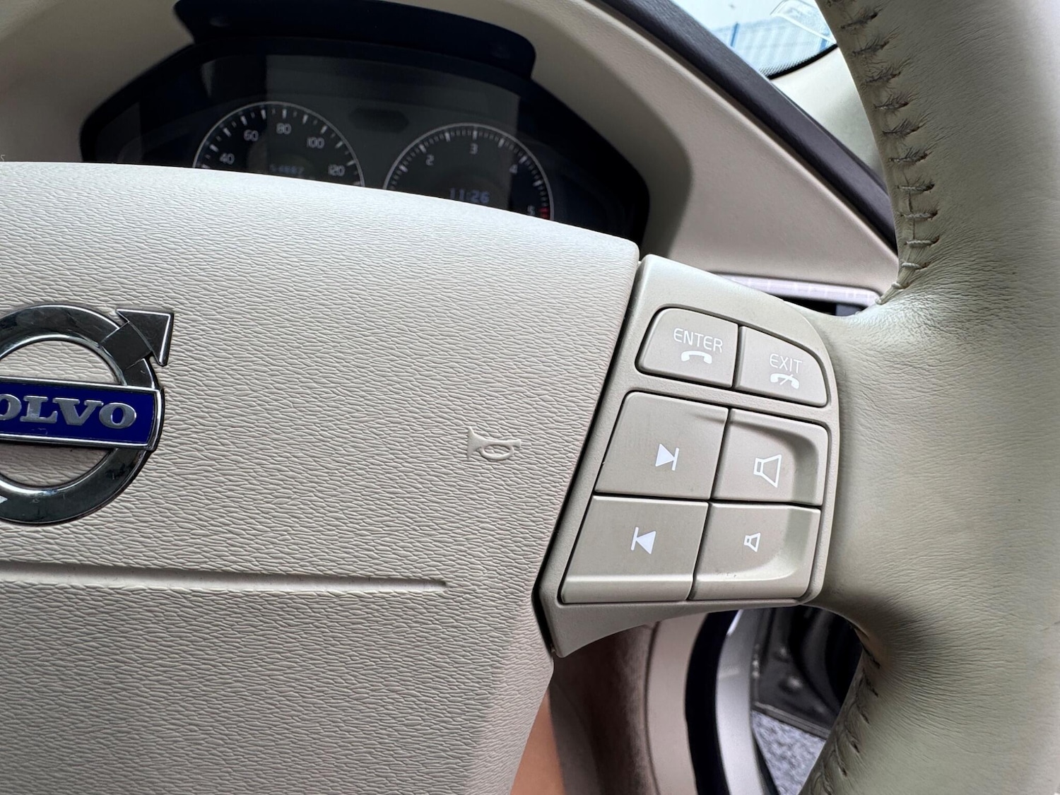 Used Volvo XC70 2008 for sale - 77229539: Photo 48