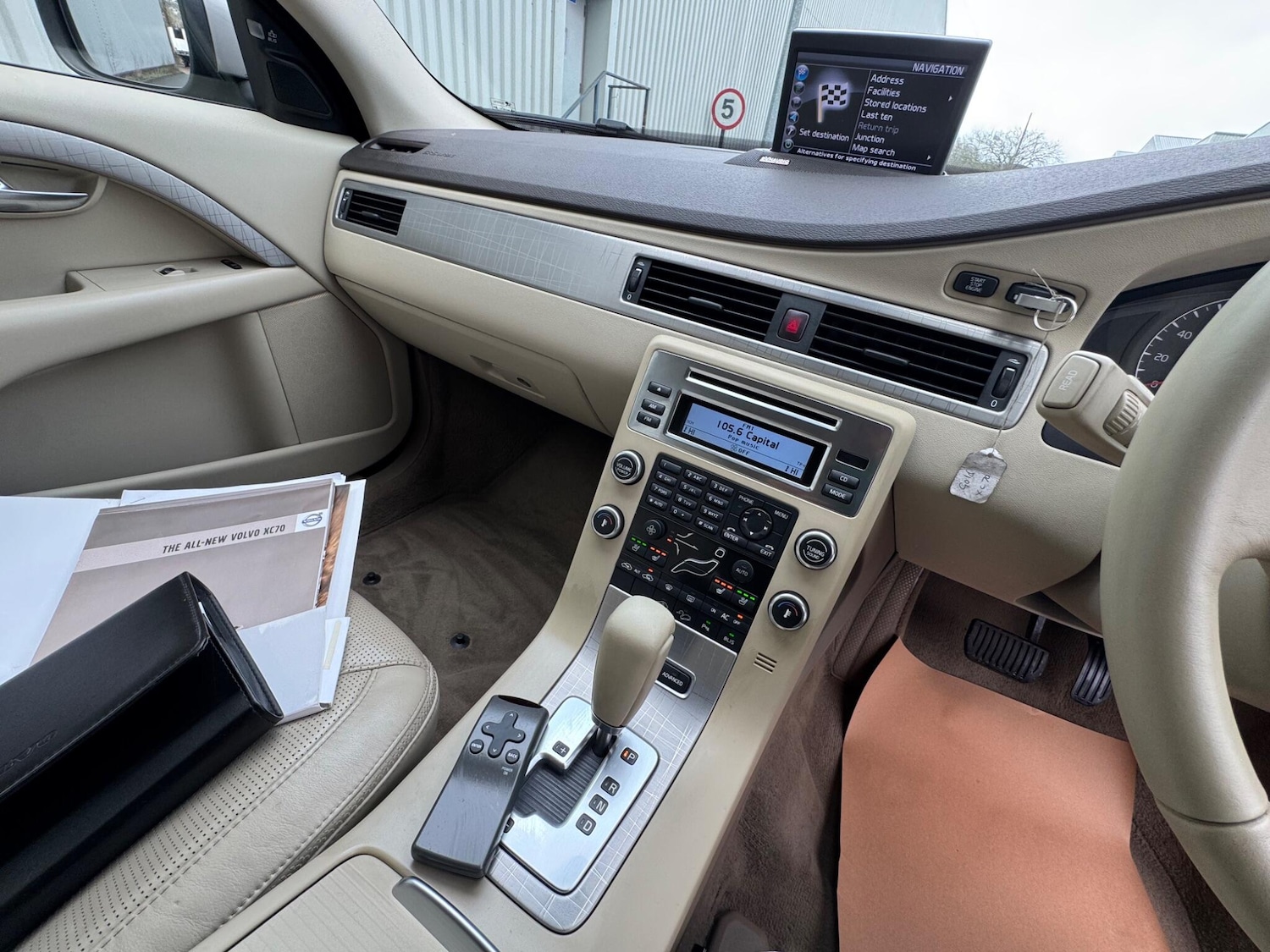 Used Volvo XC70 2008 for sale - 77229539: Photo 58