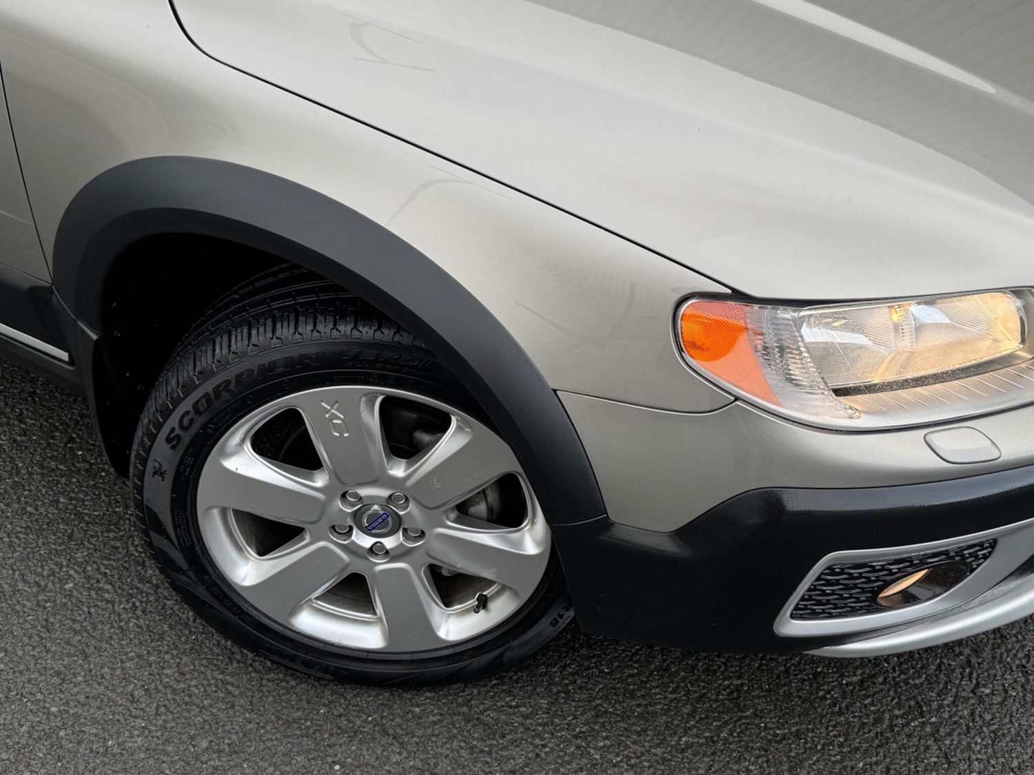 Used Volvo XC70 2008 for sale - 77229539: Photo 76