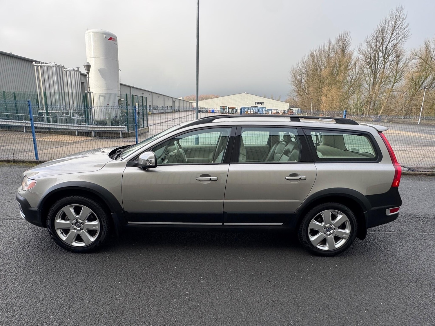 Used Volvo XC70 2008 for sale - 77229539: Photo 8