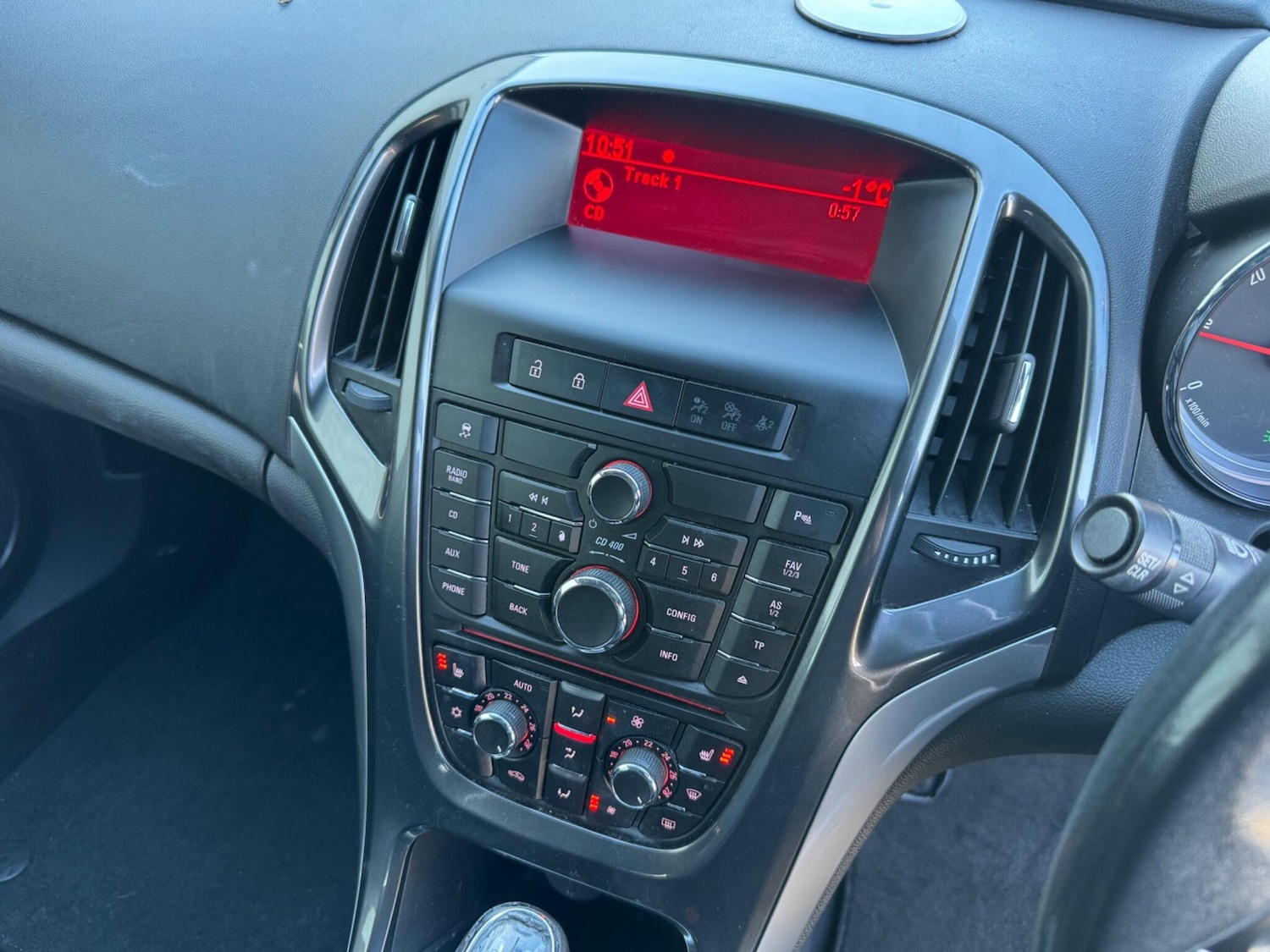 Used Vauxhall Astra 2013 for sale - 77559942: Photo 28