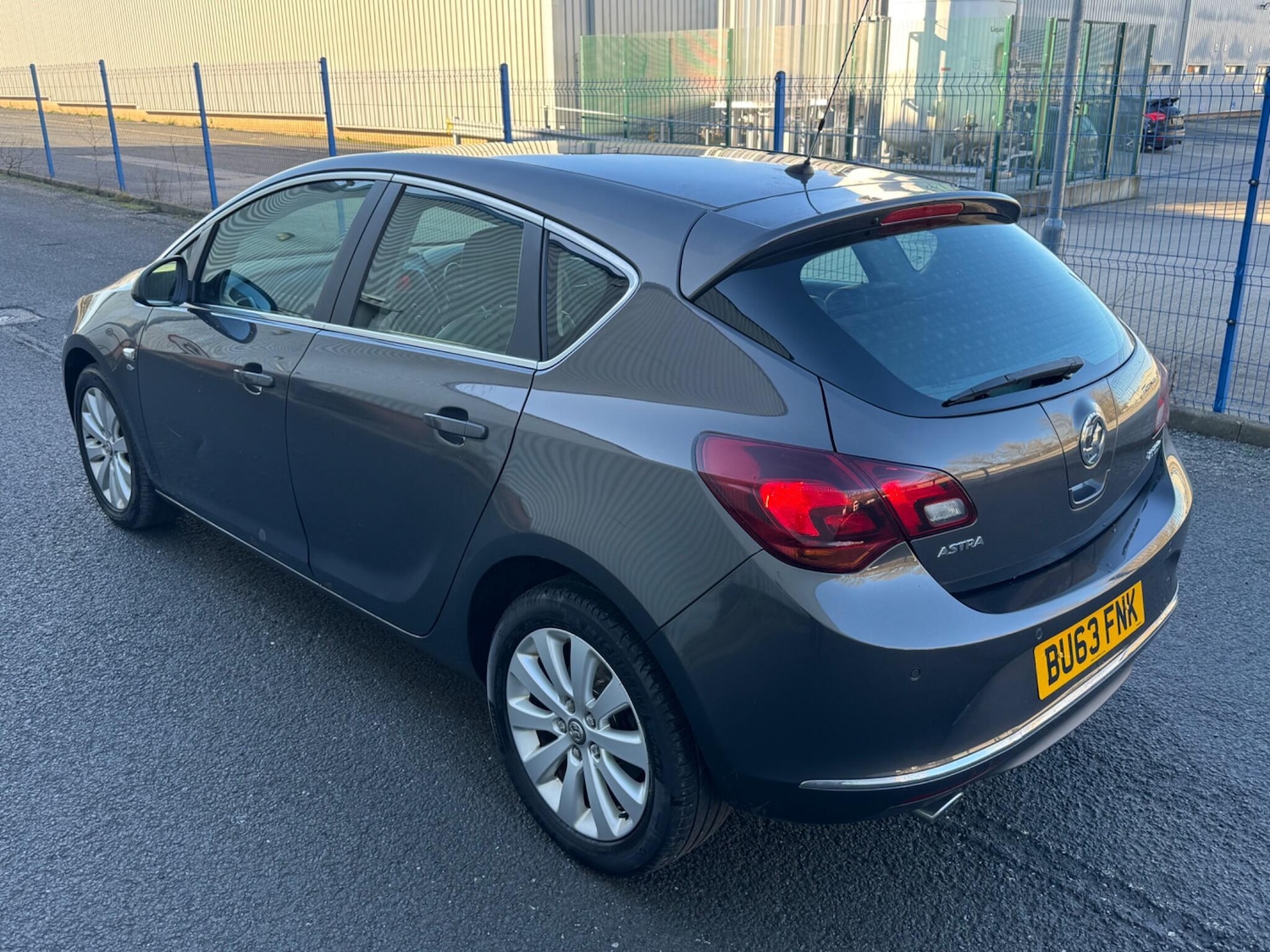 Used Vauxhall Astra 2013 for sale - 77559942: Photo 9