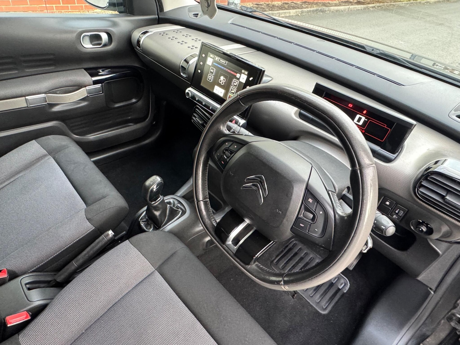 Used Citroen C4 Cactus 2015 for sale - 78046661: Photo 17