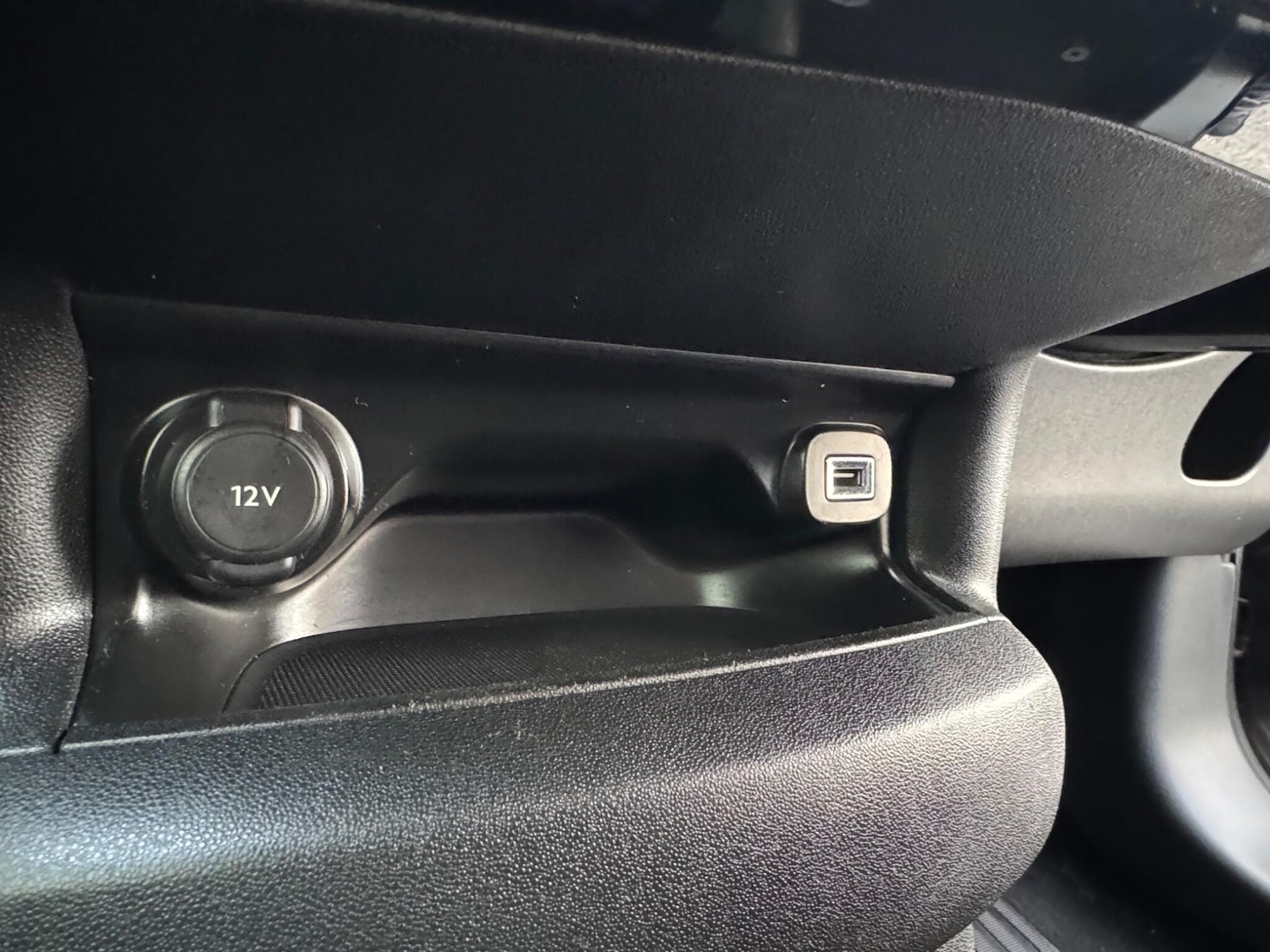 Used Citroen C4 Cactus 2015 for sale - 78046661: Photo 34