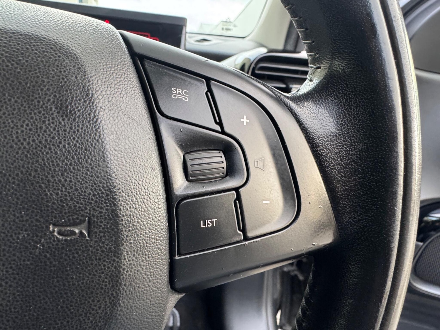 Used Citroen C4 Cactus 2015 for sale - 78046661: Photo 41