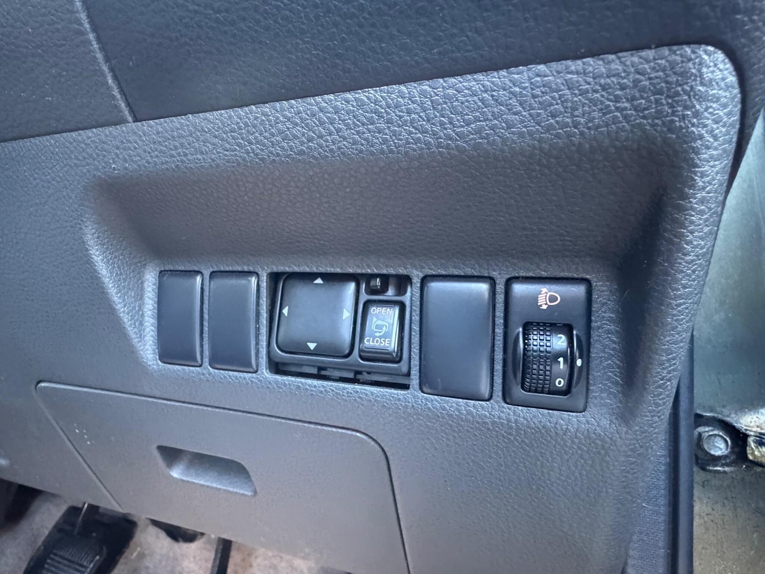 Used Nissan X-Trail 2005 for sale - 77205090: Photo 32