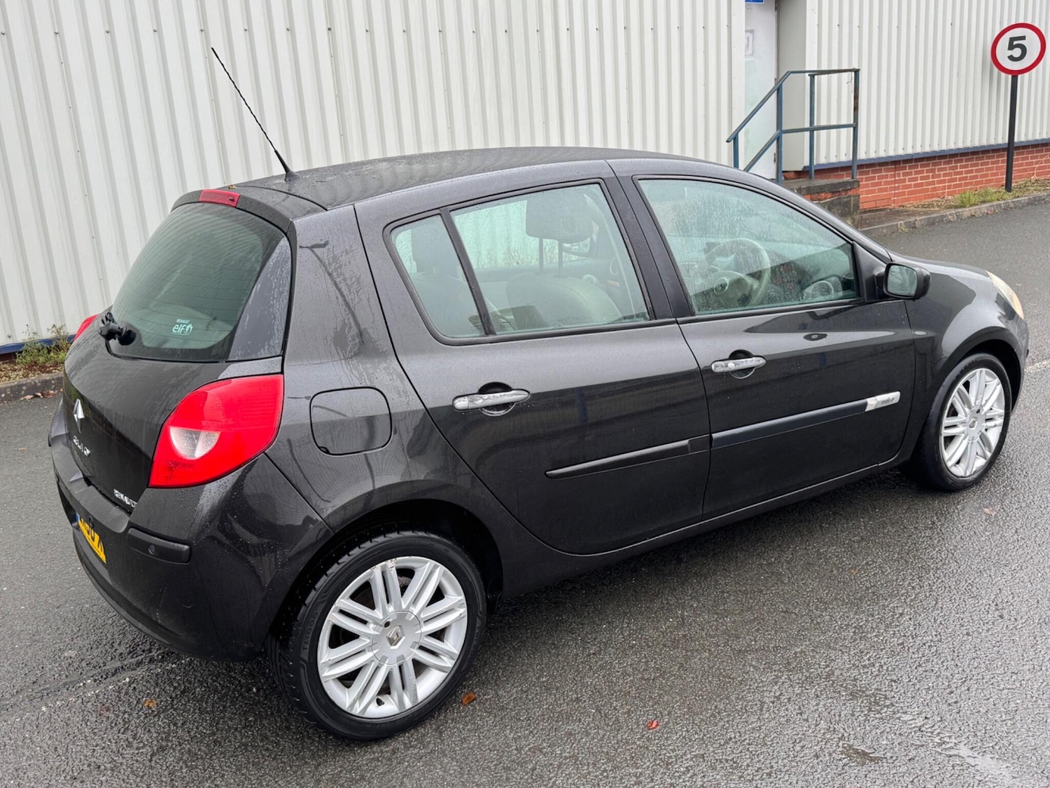 Used Renault Clio 2006 for sale - 77205091: Photo 12