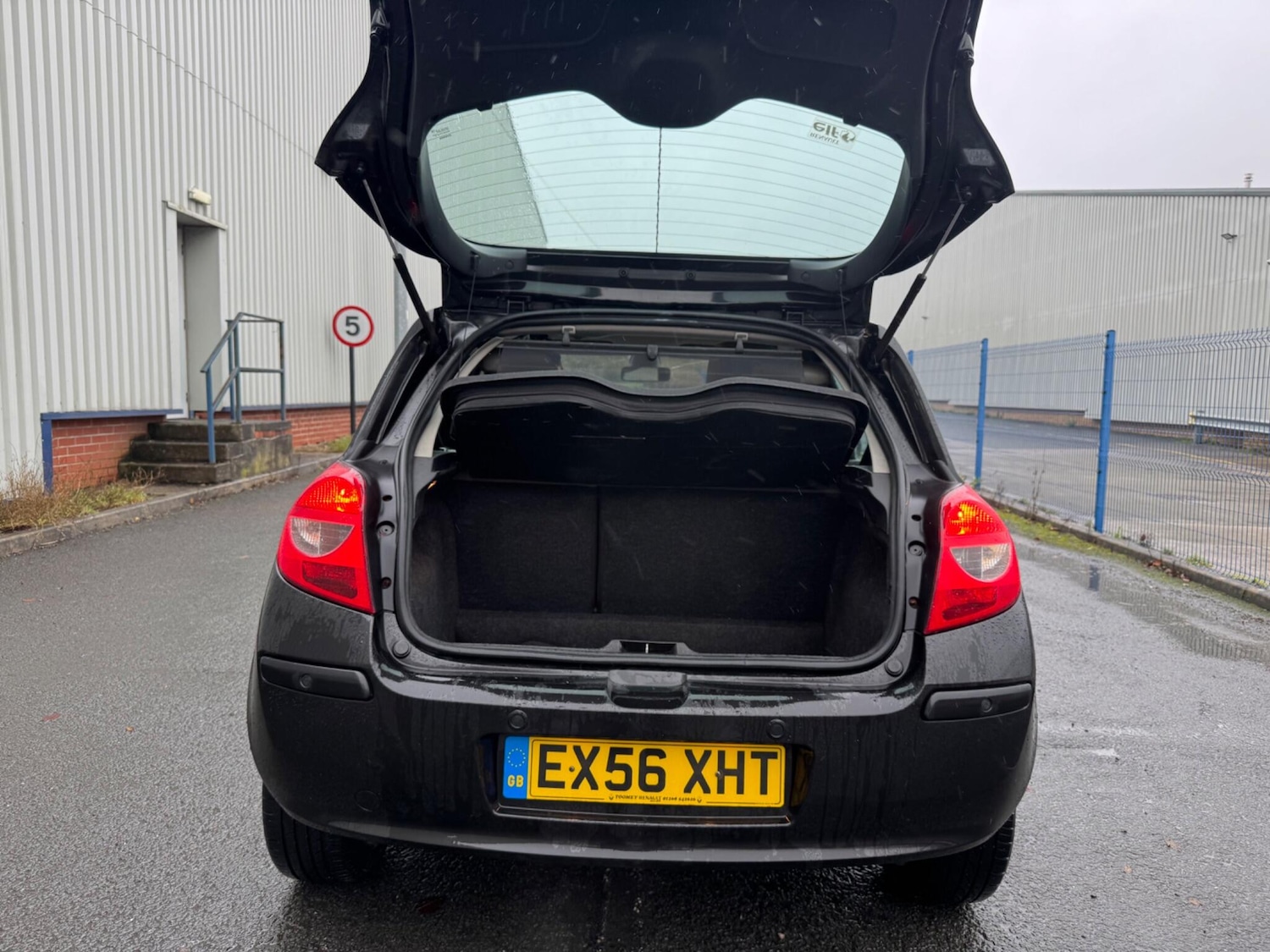 Used Renault Clio 2006 for sale - 77205091: Photo 13