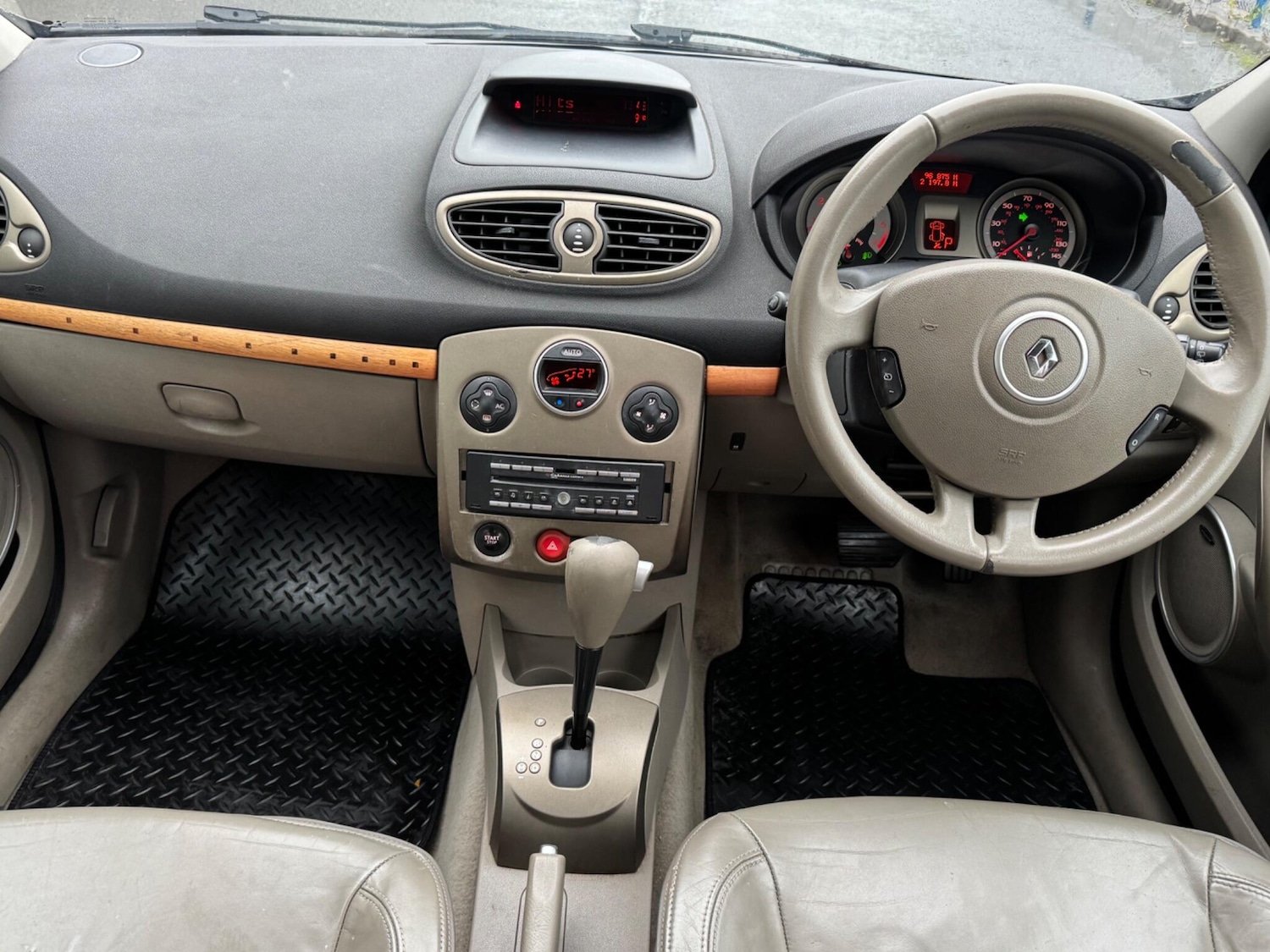 Used Renault Clio 2006 for sale - 77205091: Photo 28