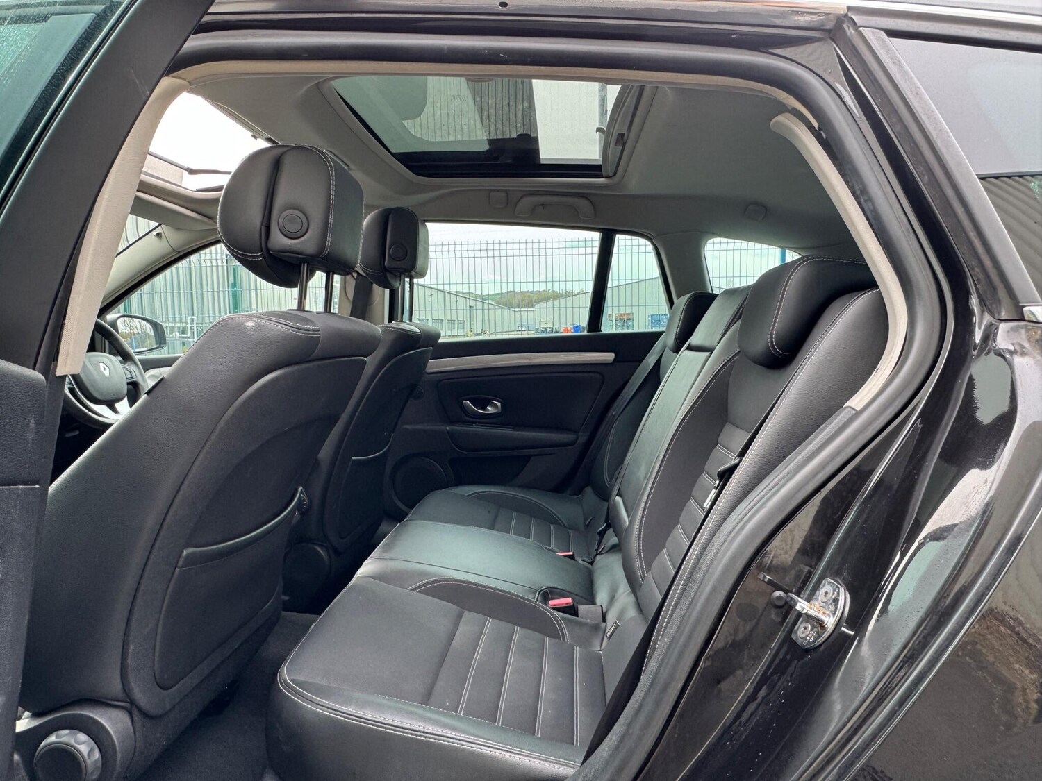 Used Renault Laguna for sale - 78115076: Photo 32