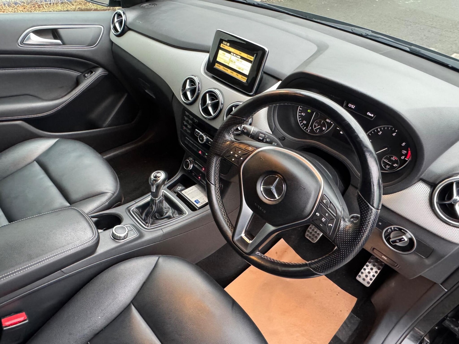 Used Mercedes-Benz B Class 2012 for sale - 77205093: Photo 16