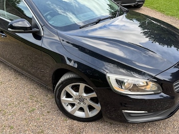 Used Volvo V60 2014 for sale - 79039244: Photo