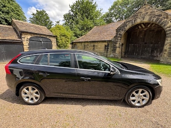 Used Volvo V60 2014 for sale - 79039244: Photo