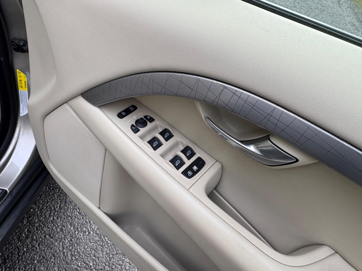 Used Volvo XC70 for sale - 77824191: Photo 24