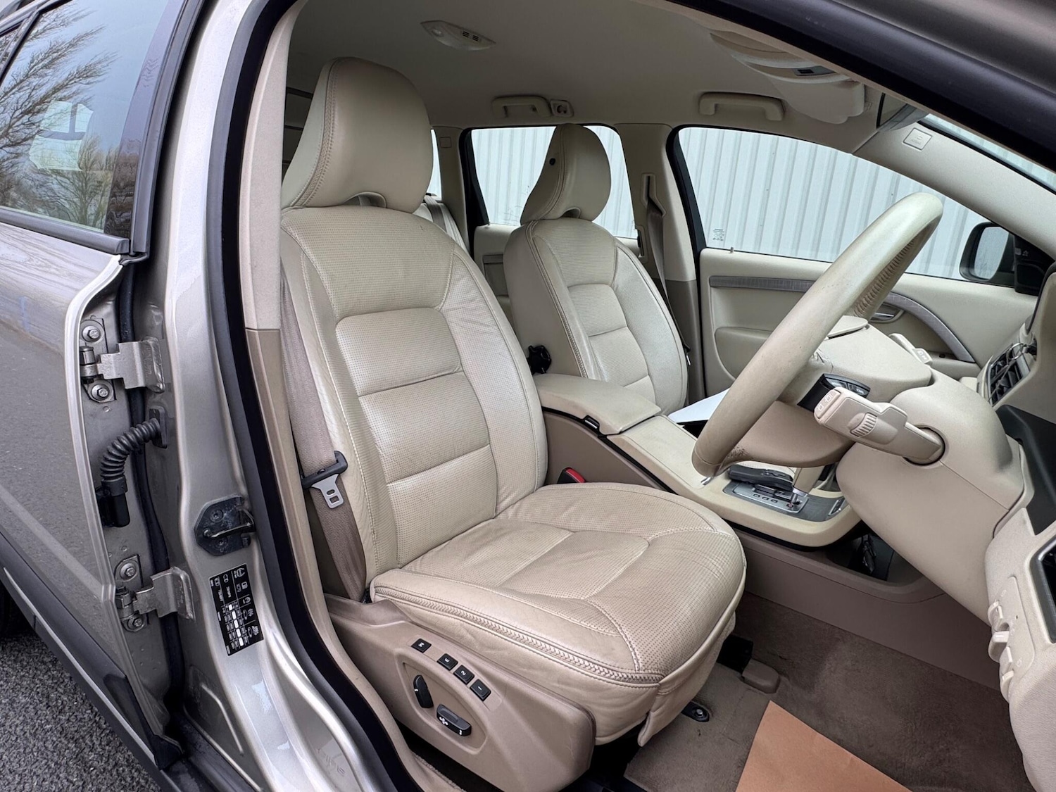 Used Volvo XC70 for sale - 77824191: Photo 32