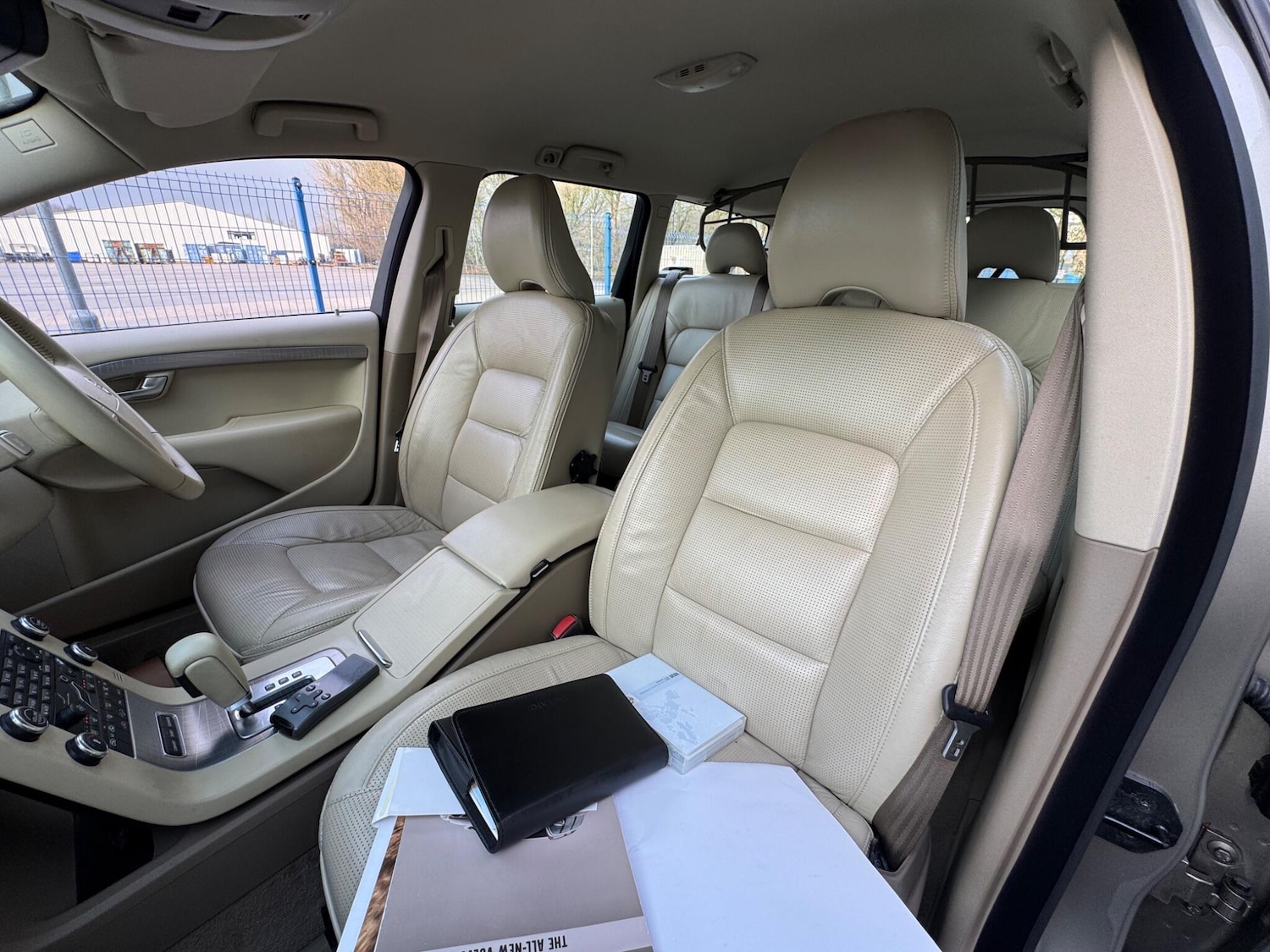 Used Volvo XC70 for sale - 77824191: Photo 34