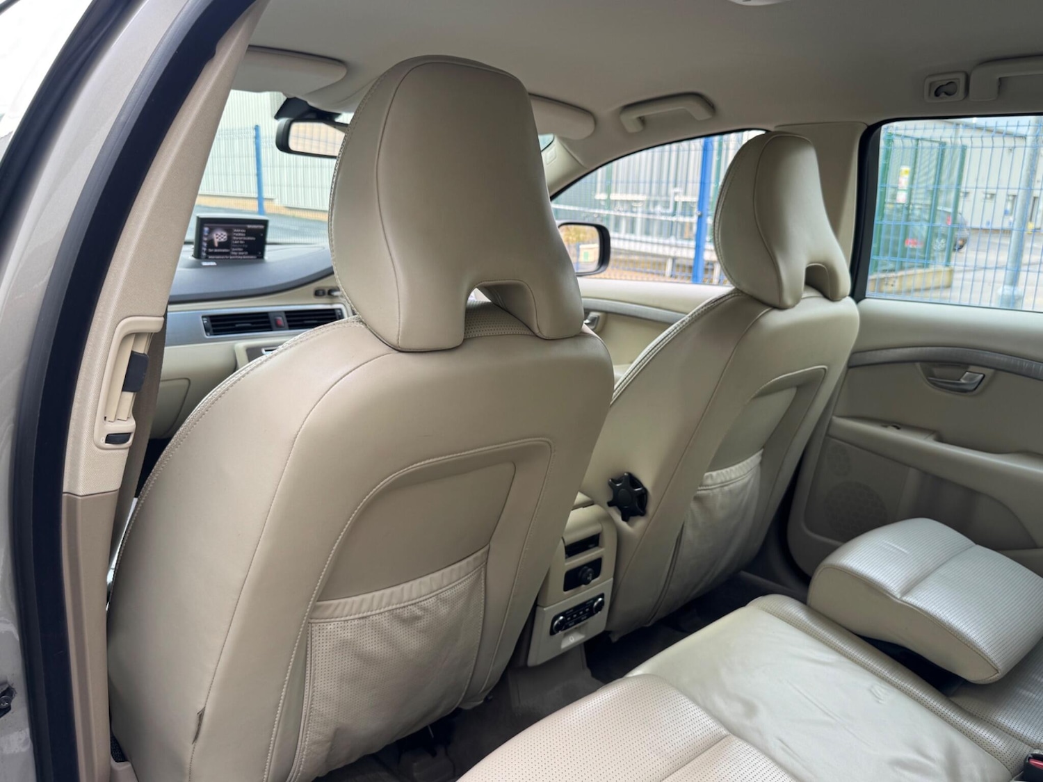 Used Volvo XC70 for sale - 77824191: Photo 44