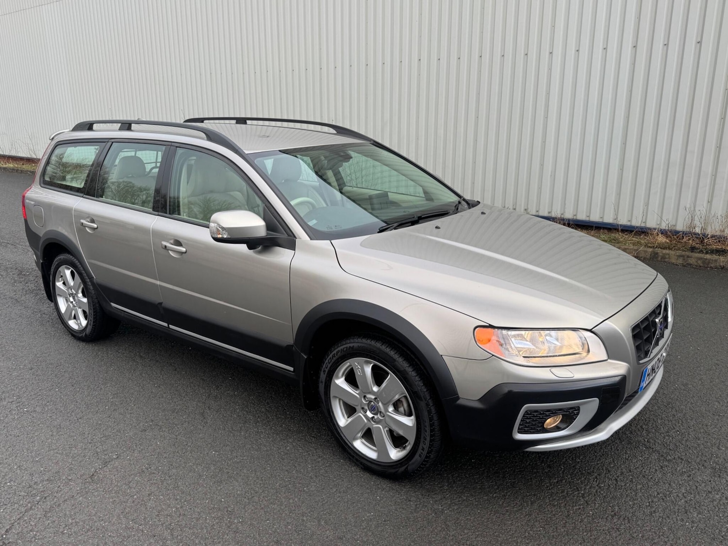 Used Volvo XC70 for sale - 77824191: Photo 5