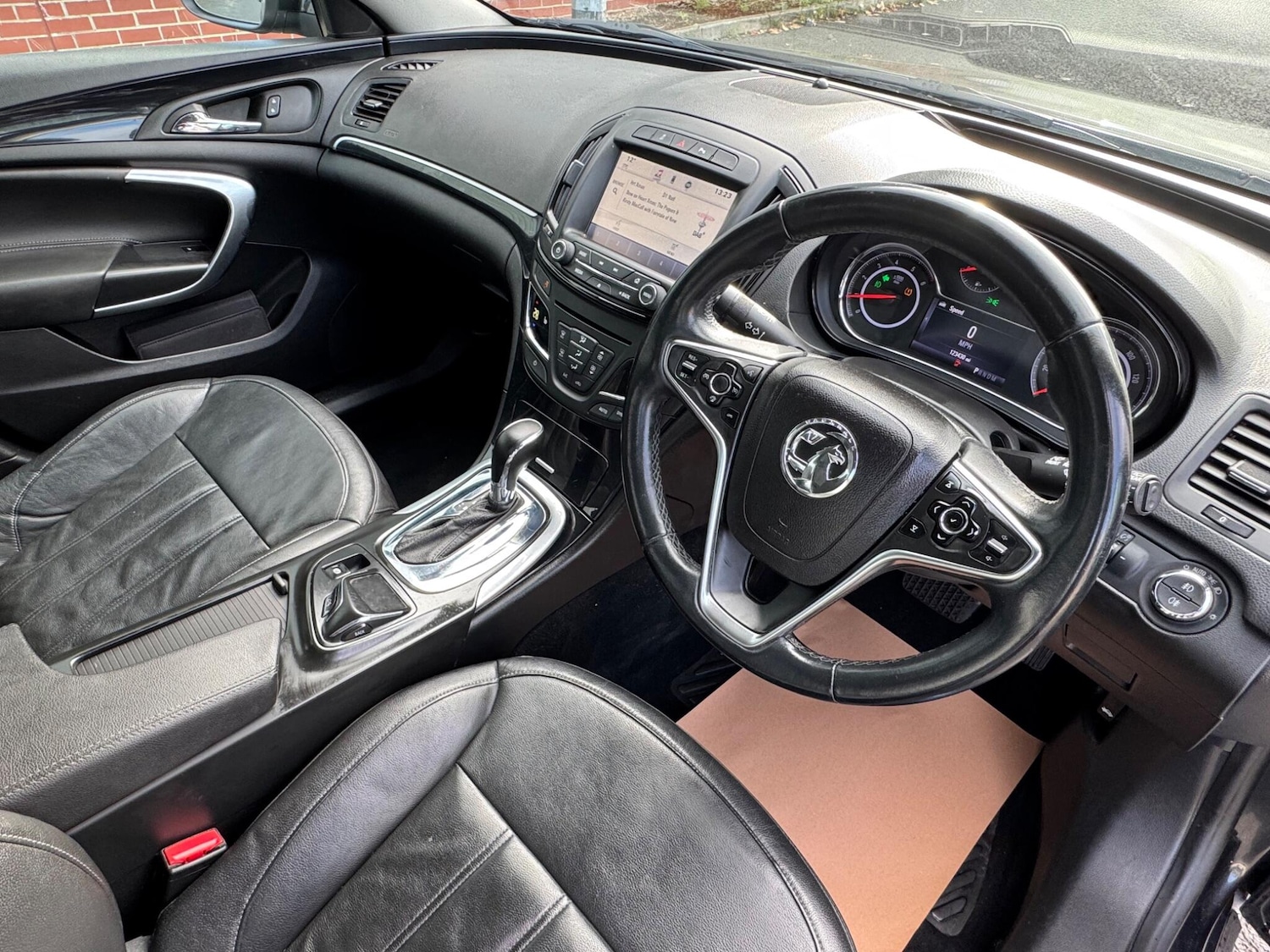 Used Vauxhall Insignia 2015 for sale - 77205080: Photo 2