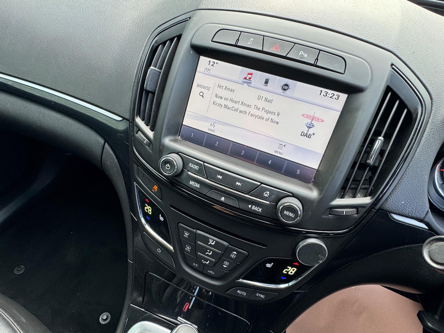 Used Vauxhall Insignia 2015 for sale - 77205080: Photo 27