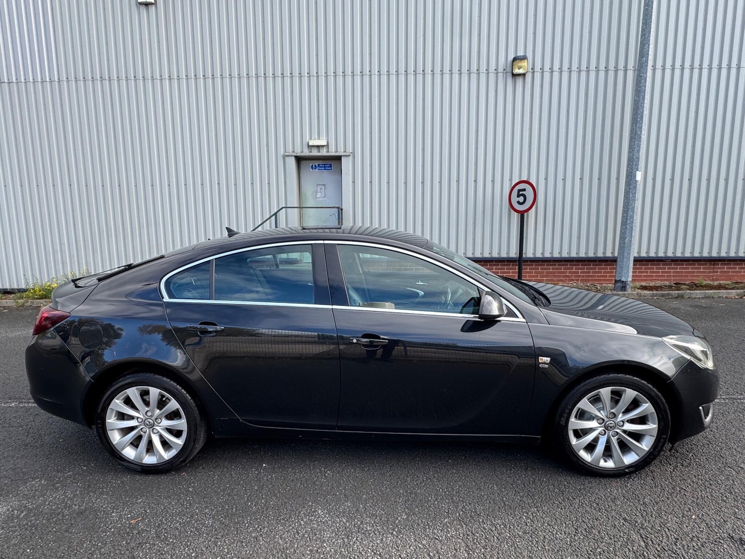 Used Vauxhall Insignia 2015 for sale - 77205080: Photo 5