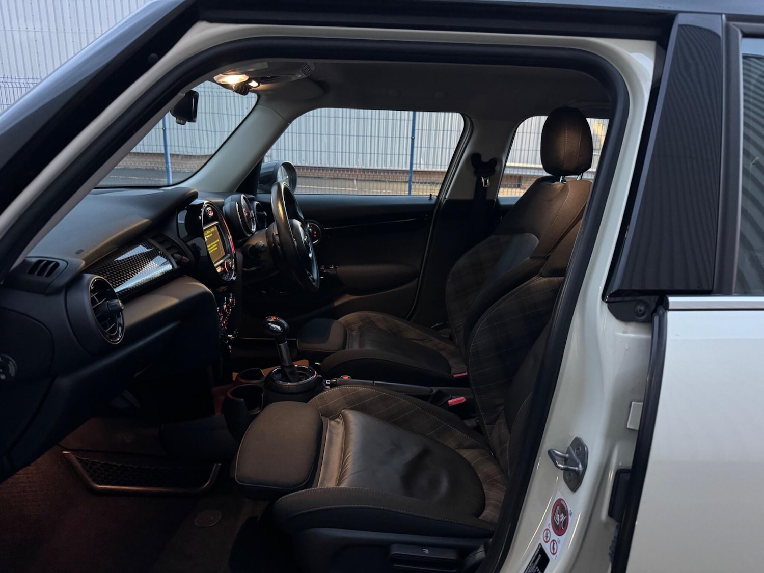 Used MINI Hatch 2016 for sale - 77229922: Photo 24