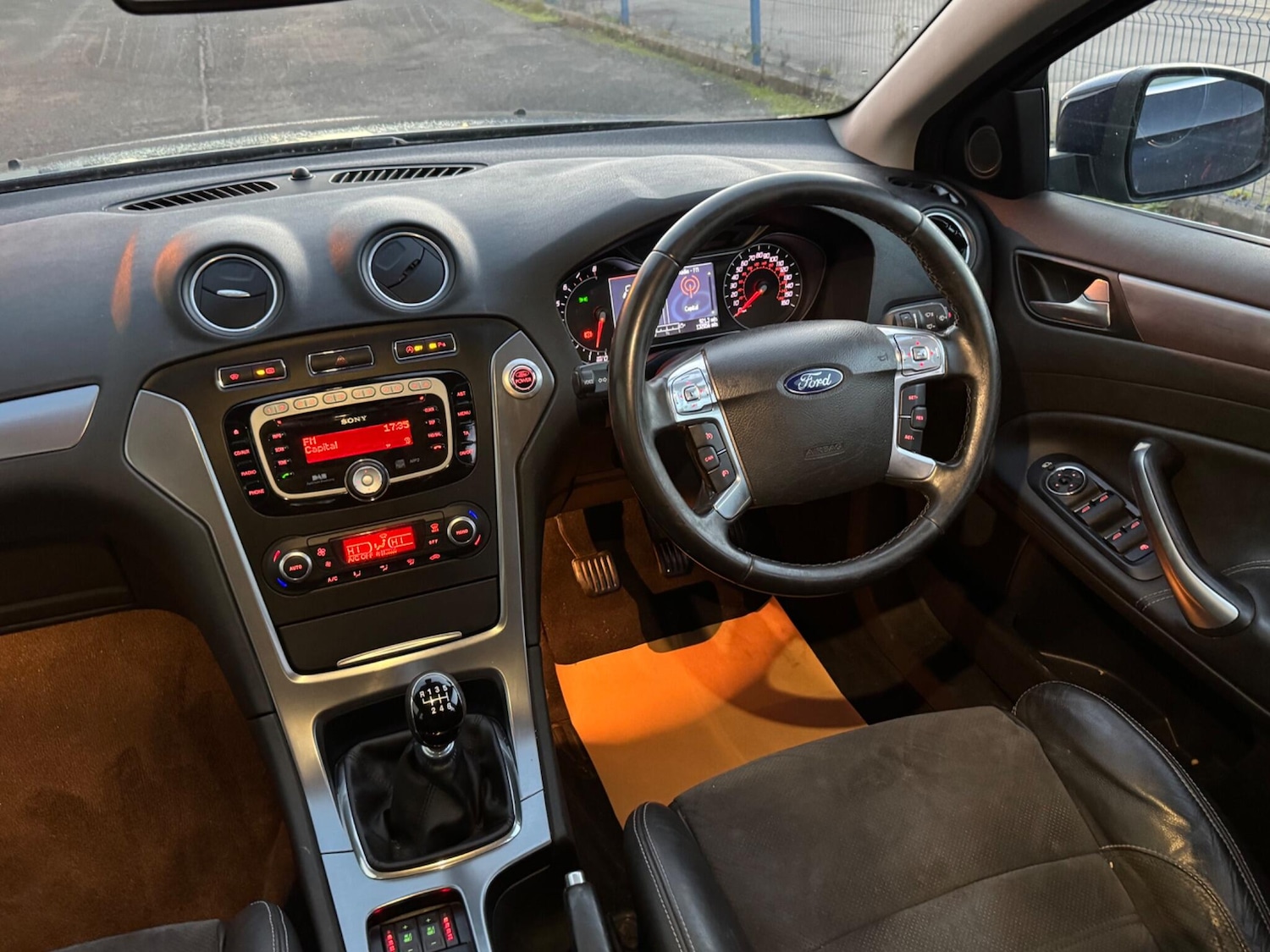 Used Ford Mondeo 2011 for sale - 77205077: Photo 18