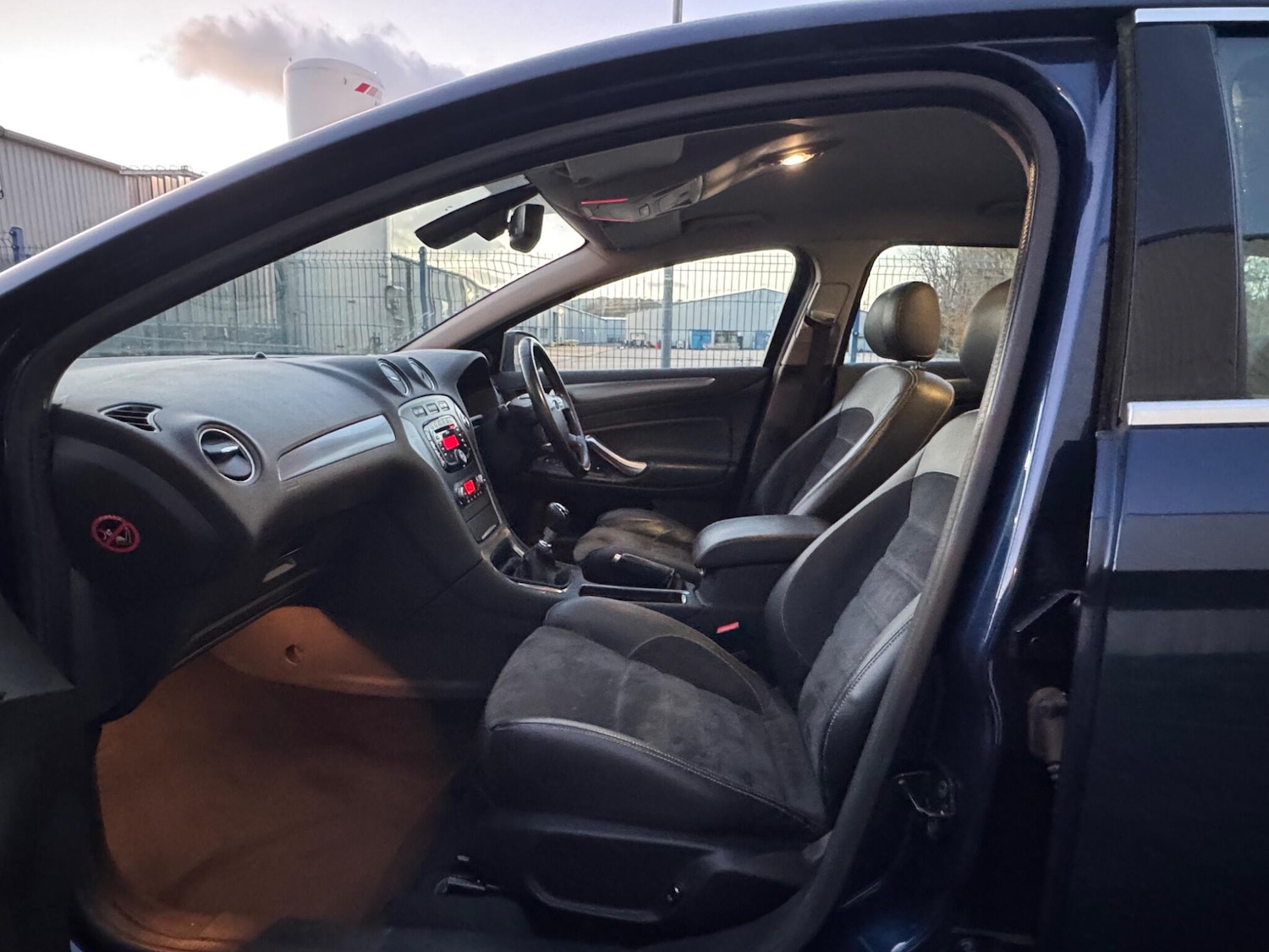 Used Ford Mondeo 2011 for sale - 77205077: Photo 24