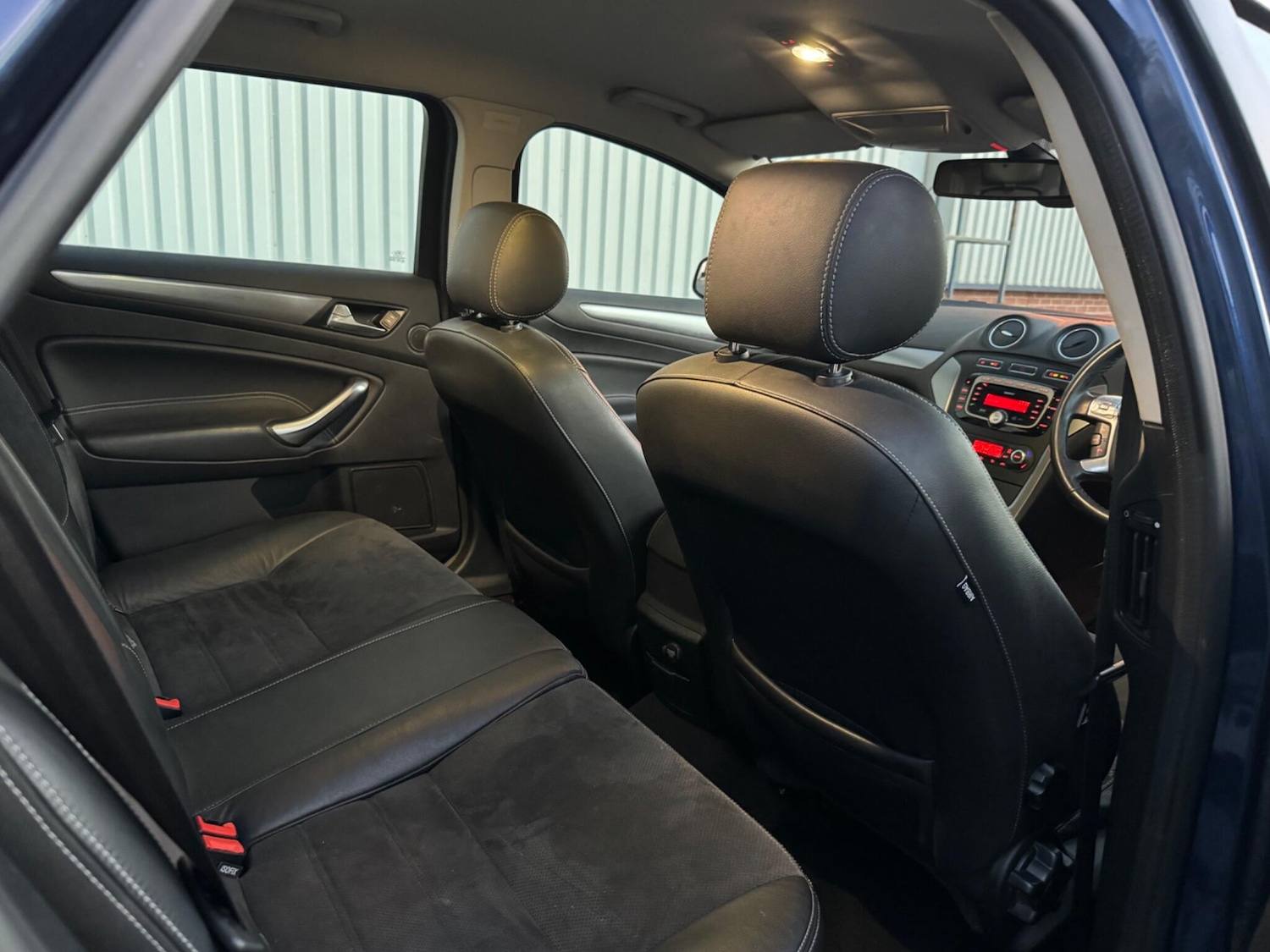 Used Ford Mondeo 2011 for sale - 77205077: Photo 26